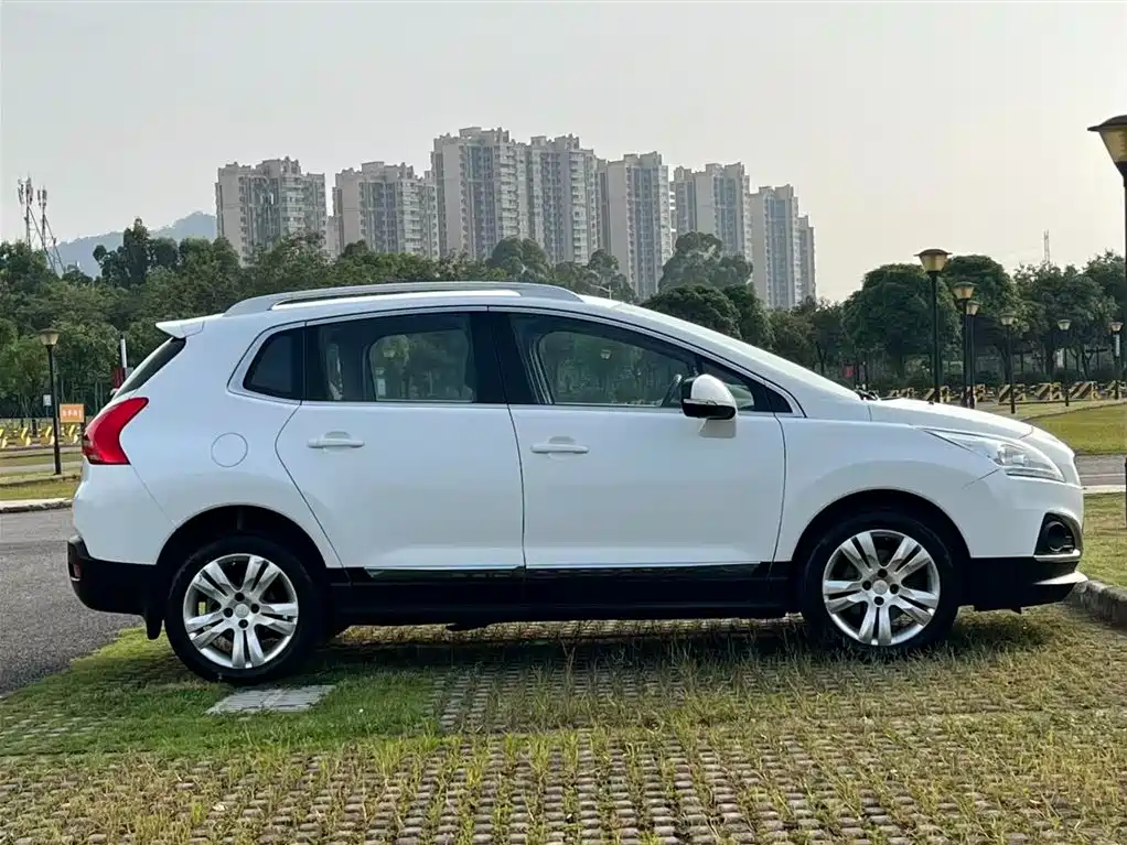 Peugeot 3008 2015 1.6THP Automatic Top Style Edition фото 4
