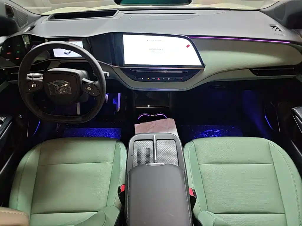 Hongqi EH7 2026 2025 690 Smart Selection Edition