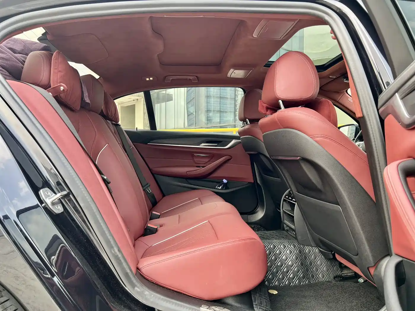 BMW 5 Series 2021 530Li Leading M Sport Package фото 11