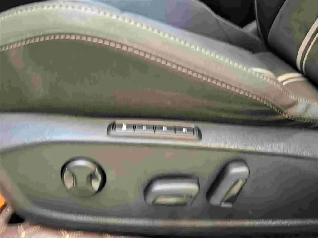Volkswagen Golf 2023 280TSI DSG R-Line Lite фото 17