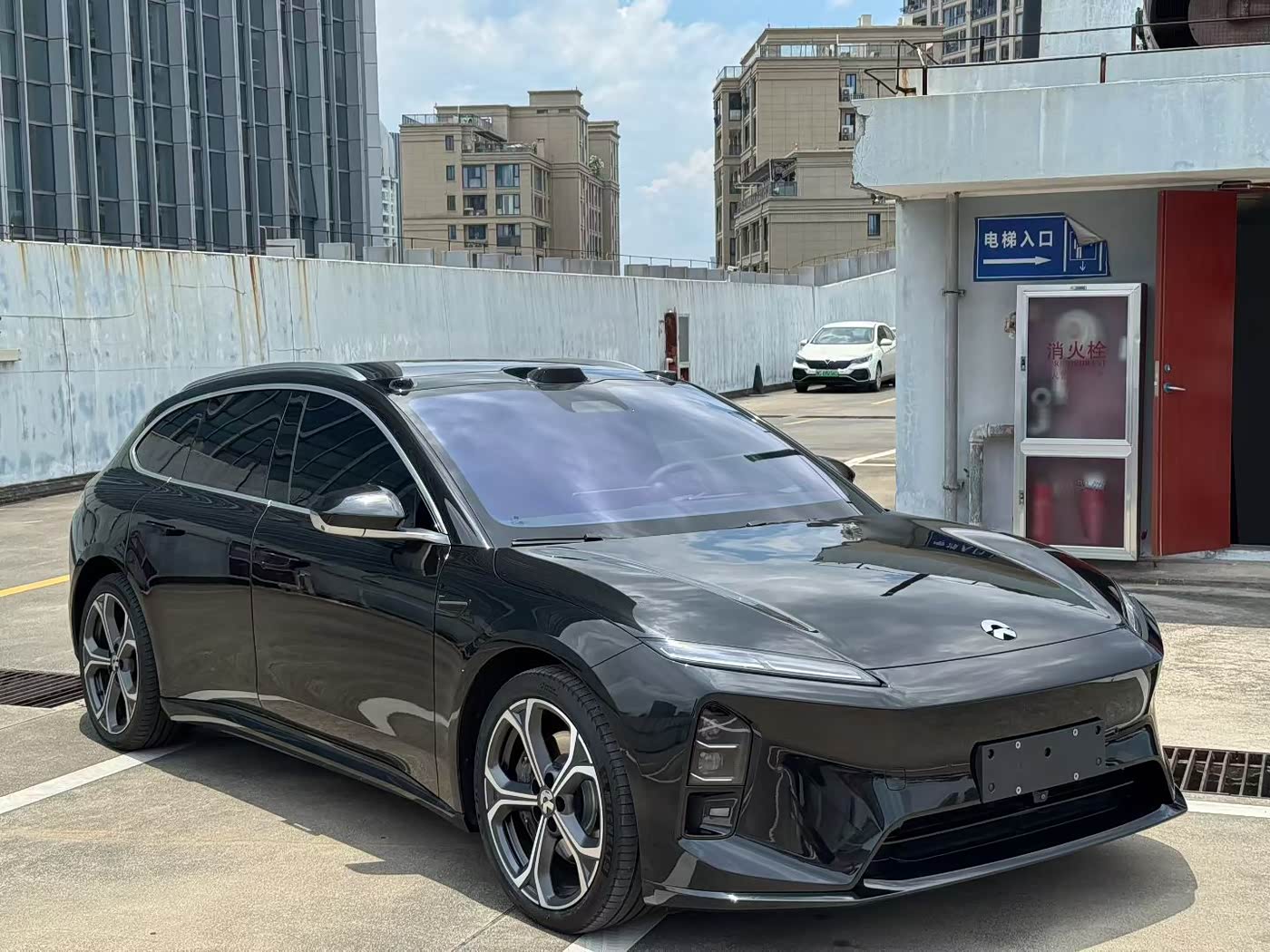 NIO ET5T