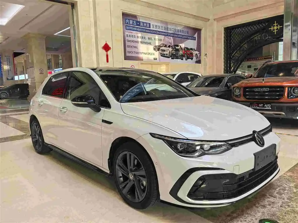 Volkswagen Golf 2023 280TSI DSG R-Line Lite фото 3