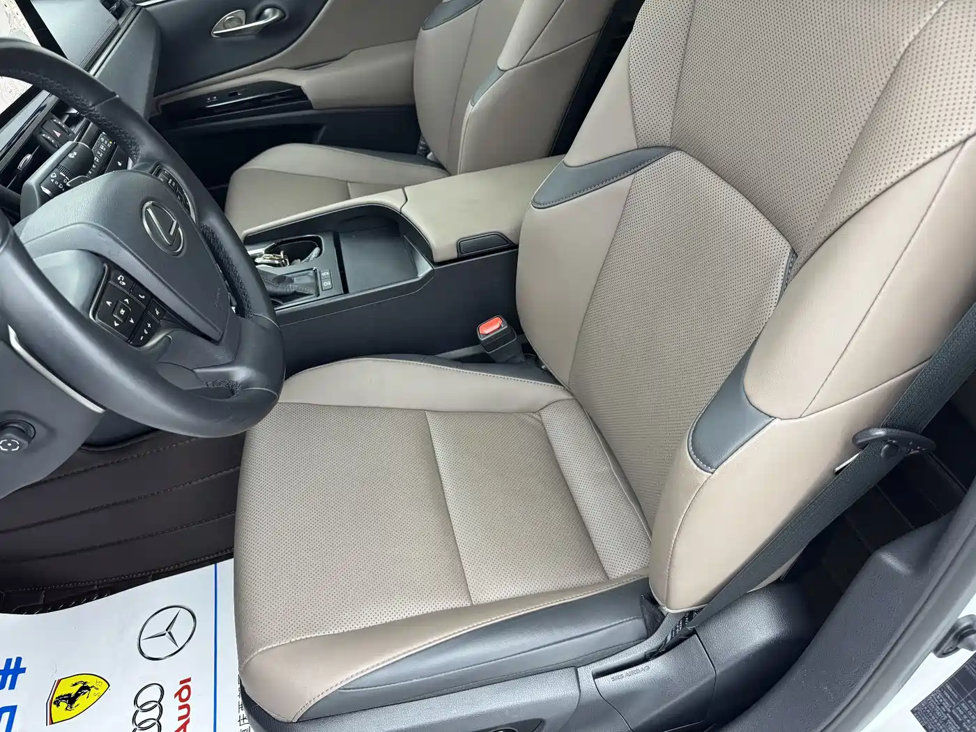 Lexus ES 2023 200 Excellence Edition фото 11