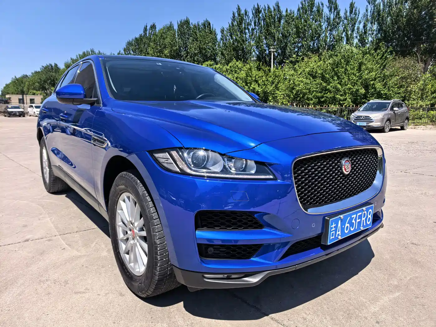 Фото 3 - Jaguar F-PACE