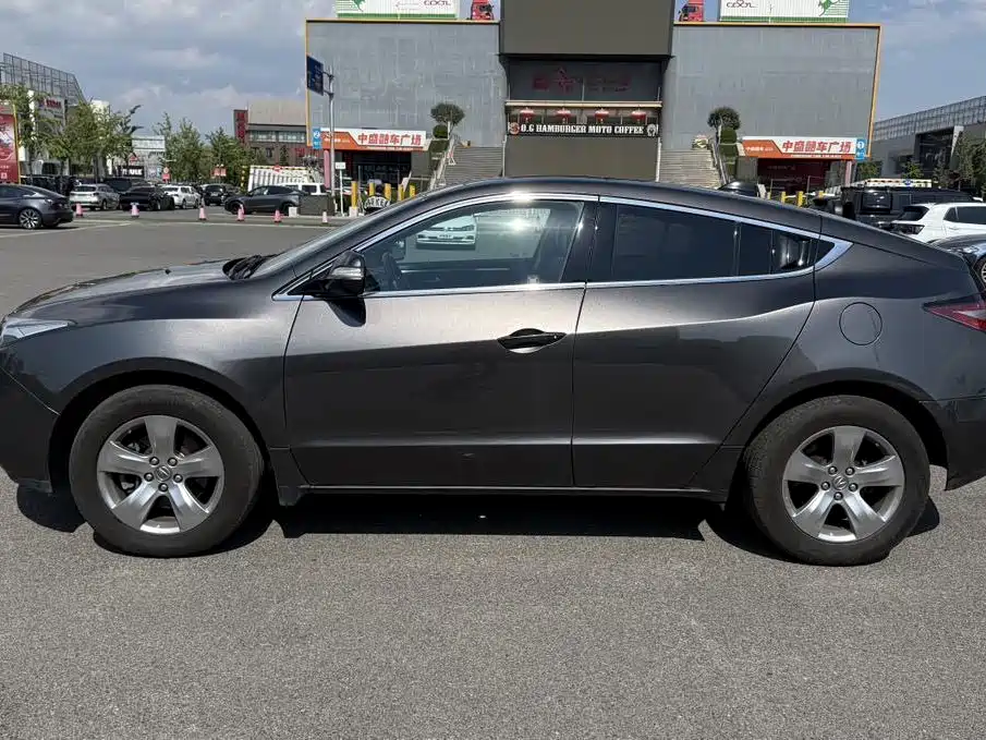Фото 2 - Acura ZDX