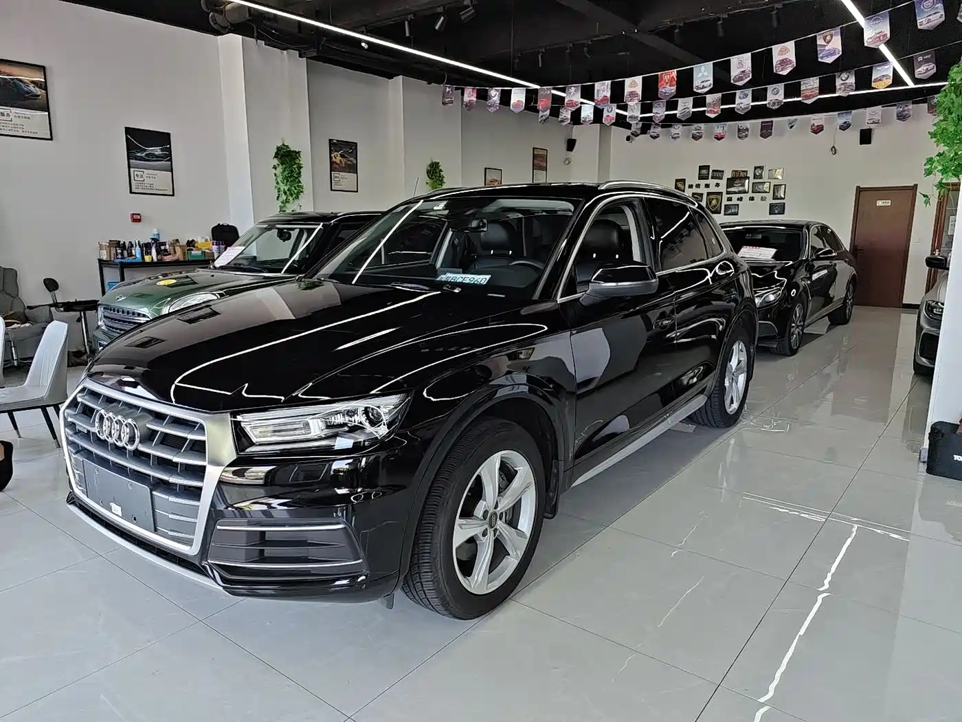 Audi Q5L 2018 40 TFSI Premium Progressive China VI