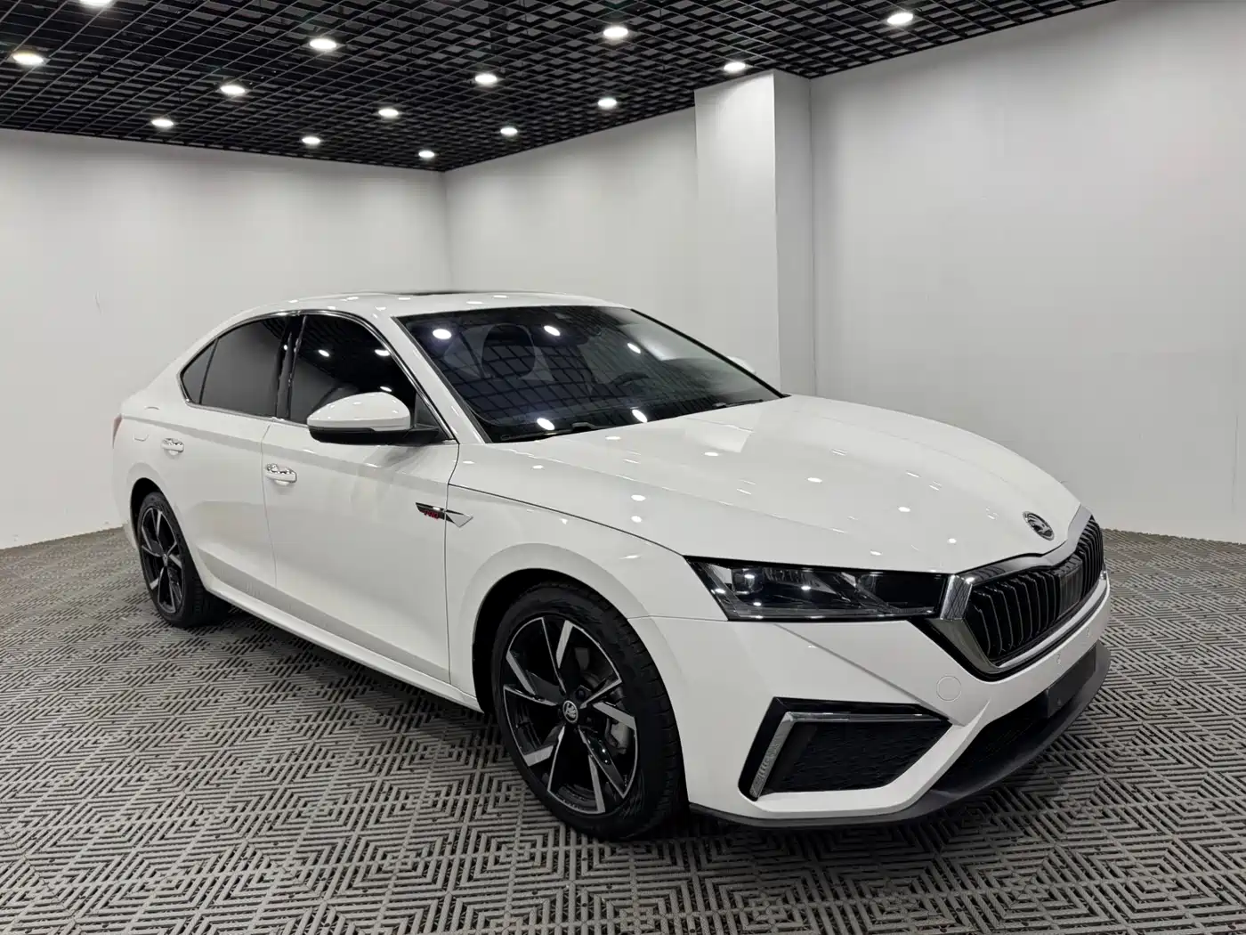 Škoda Octavia 2022 PRO TSI280 Luxury Edition