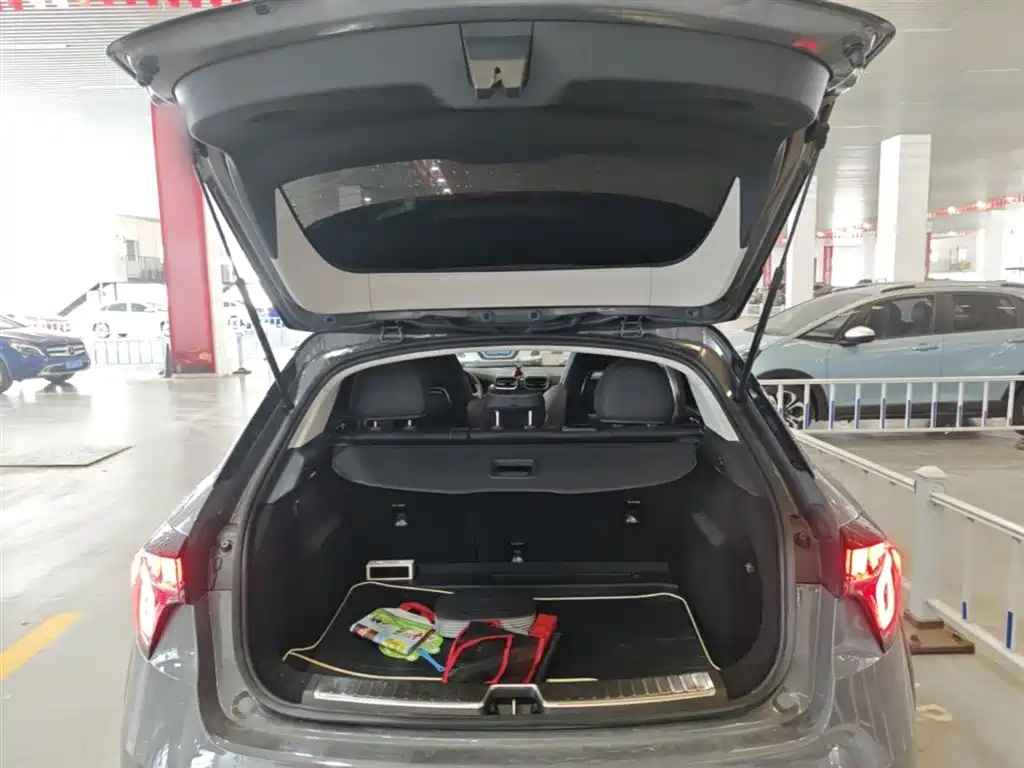 Lynk & Co 02 2018 Model 1.5T DCT 2WD Yao Pro Edition China V фото 19