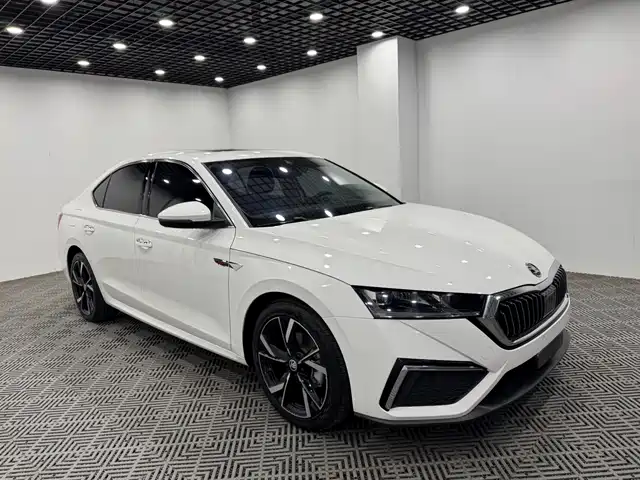 Škoda Octavia 2022 PRO TSI280 Luxury Edition