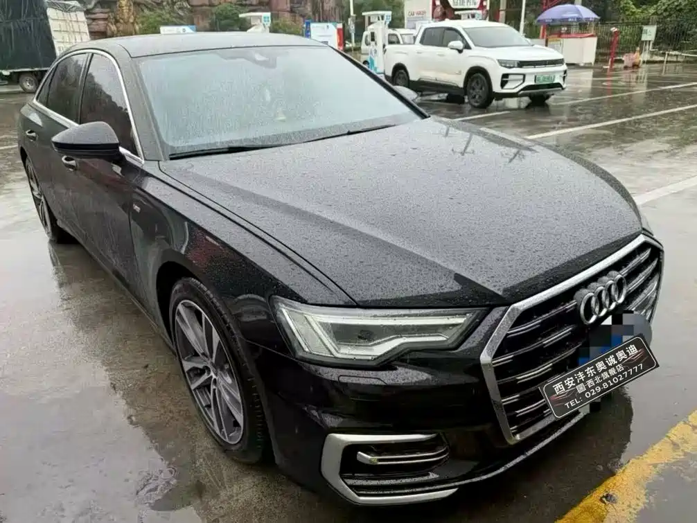 Фото 2 - Audi A6L