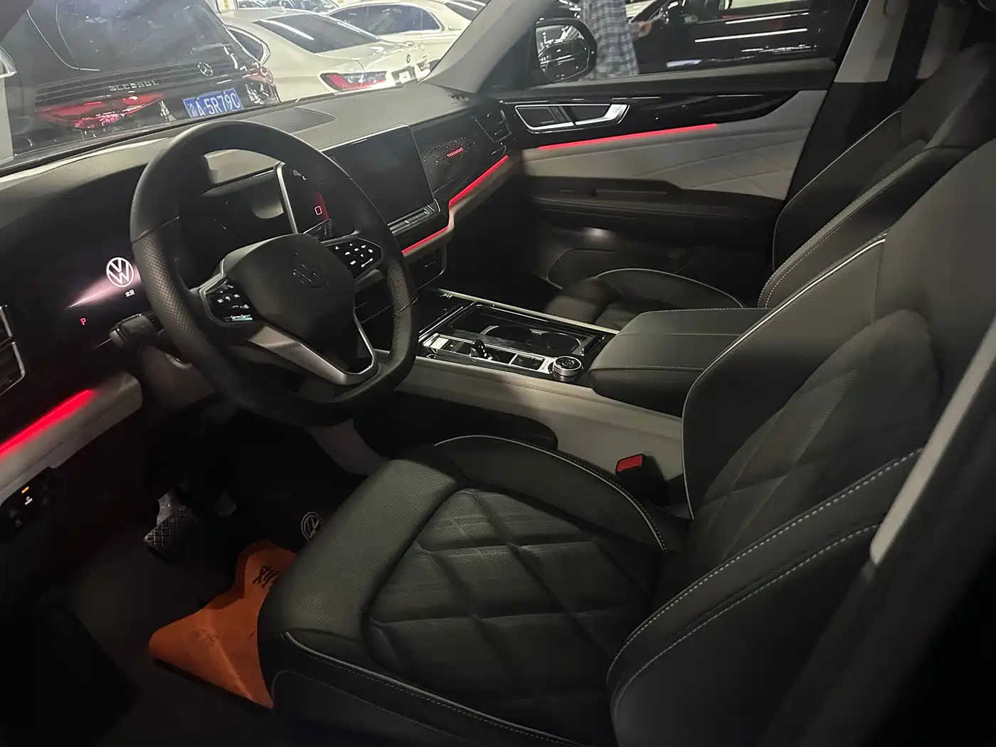 Volkswagen Teramont 2023 380TSI AWD Premium Flagship Edition фото 16