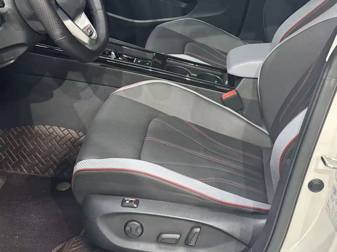 Volkswagen Lamando 2025 2023 Lamando L 280TSI DSG Cool Edition
