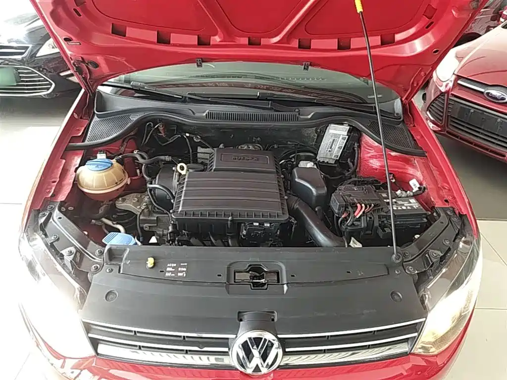 Volkswagen Polo 2016 1.4L Automatic Trend фото 20