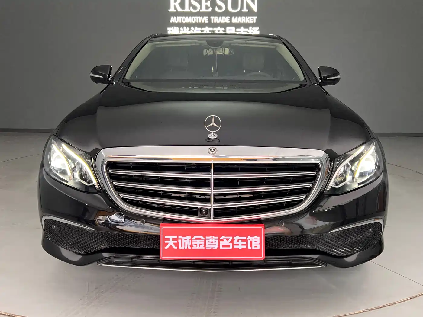 Mercedes-Benz E-Class 2020 E 300 L Fashion фото 24