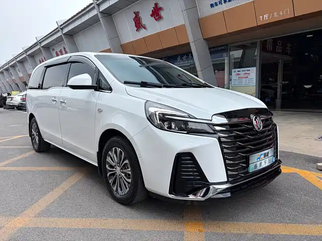 Buick GL8 2023