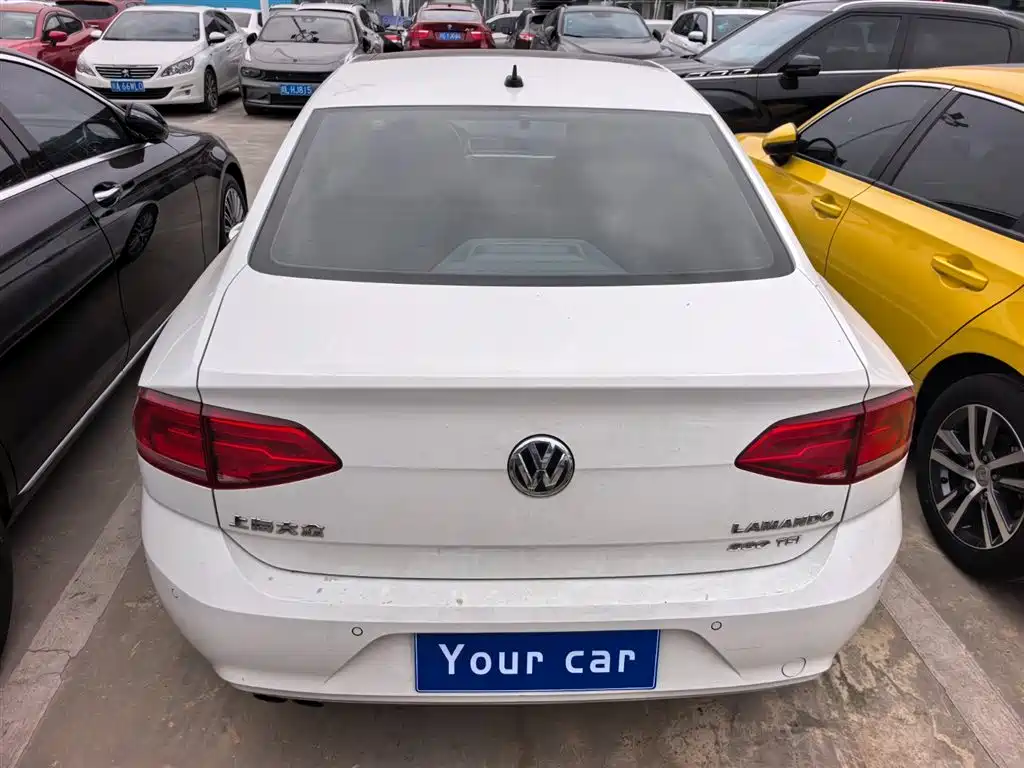 Volkswagen Lamando 2015 330TSI DSG Luxury Edition фото 5