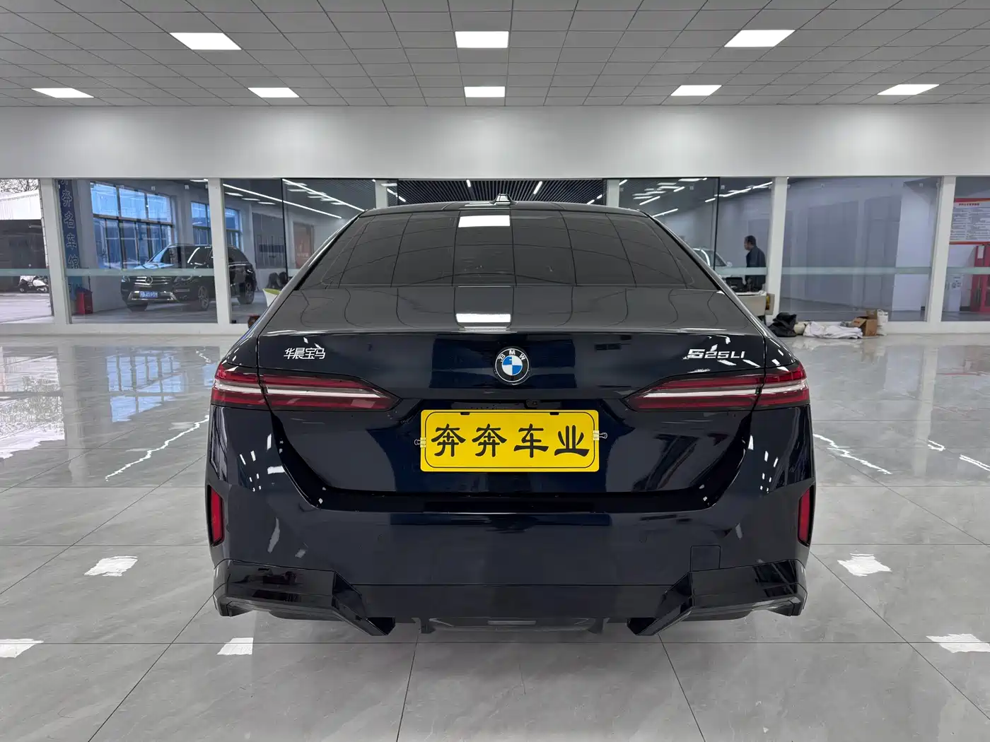 BMW 5 Series 2024 525Li M Sport Package фото 5