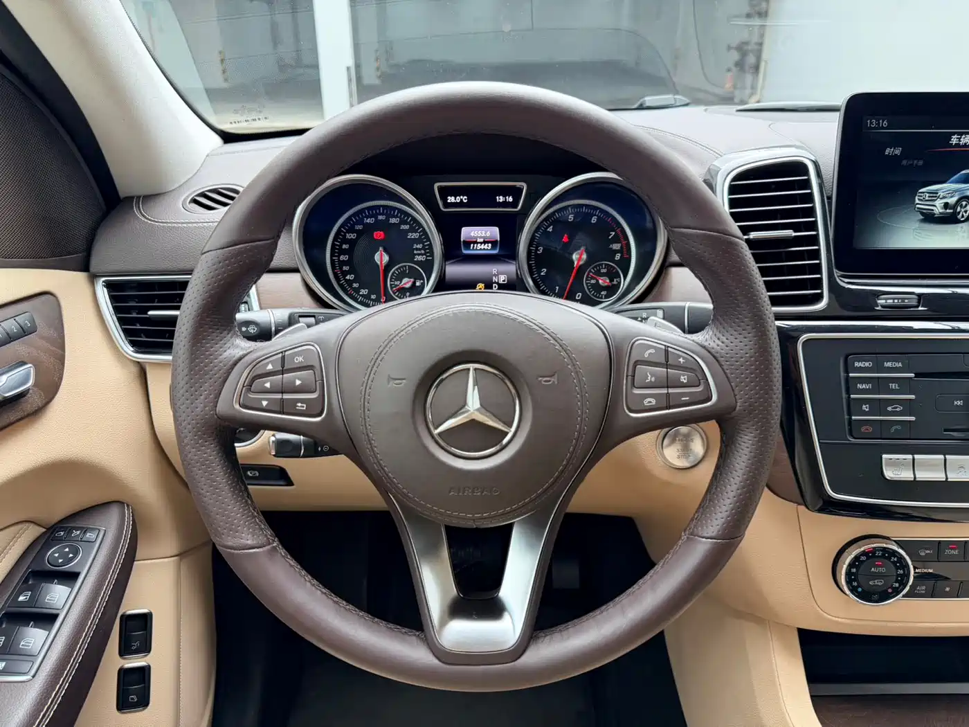Mercedes-Benz GLS 2016 GLS 400 4MATIC Dynamic фото 5