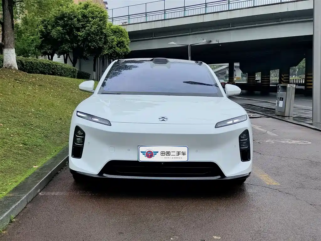 NIO NIO ET5