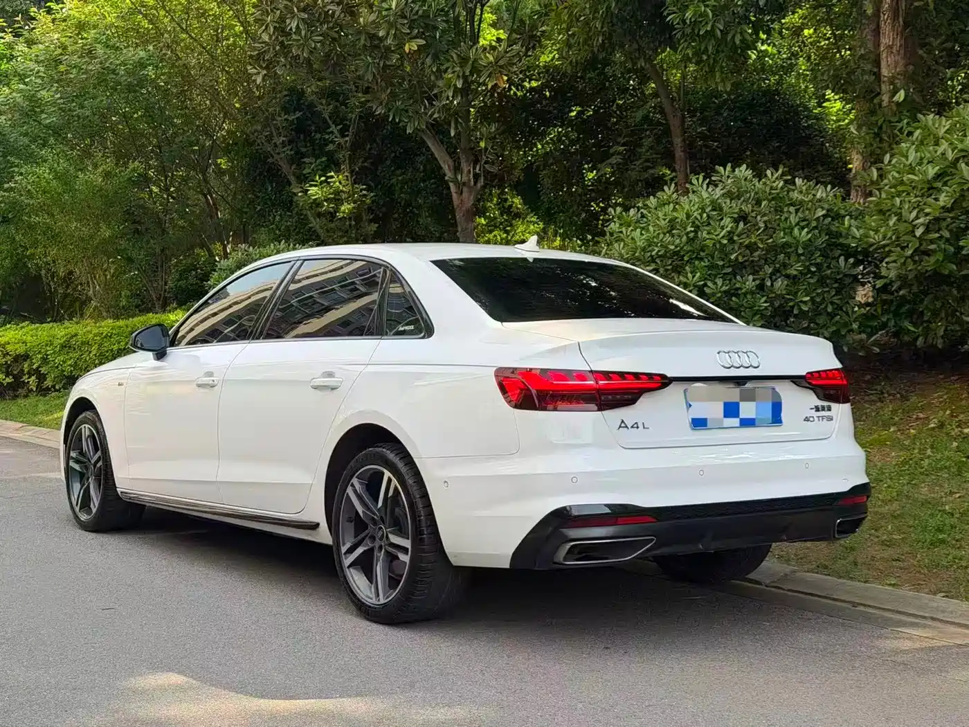 Audi A4L 2022 40 TFSI Luxury Dynamic фото 4