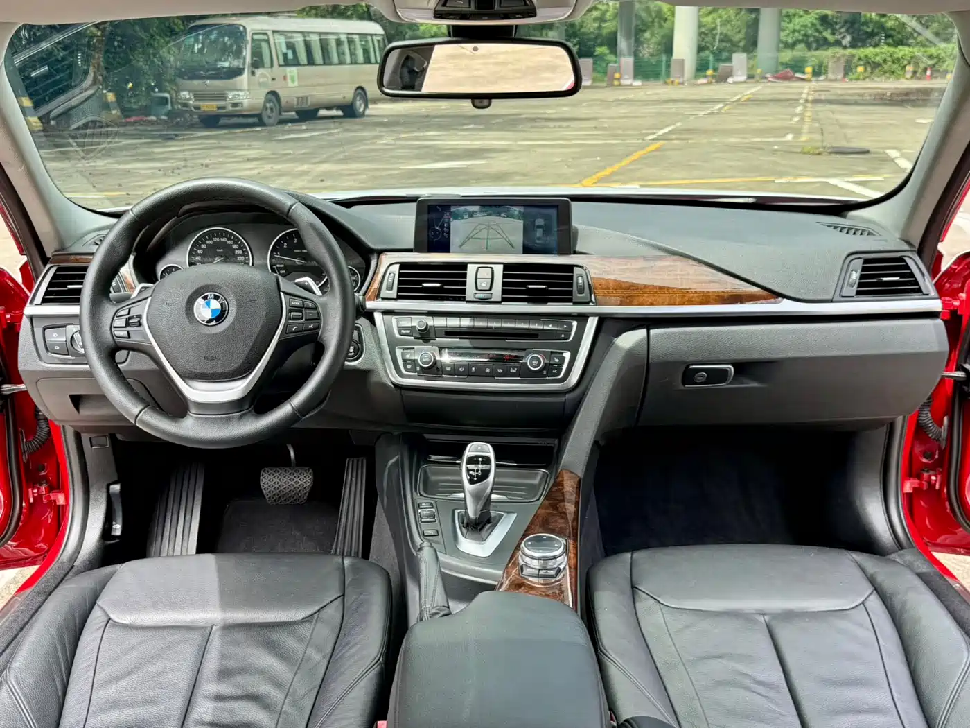Photo 10 - BMW 3 Series