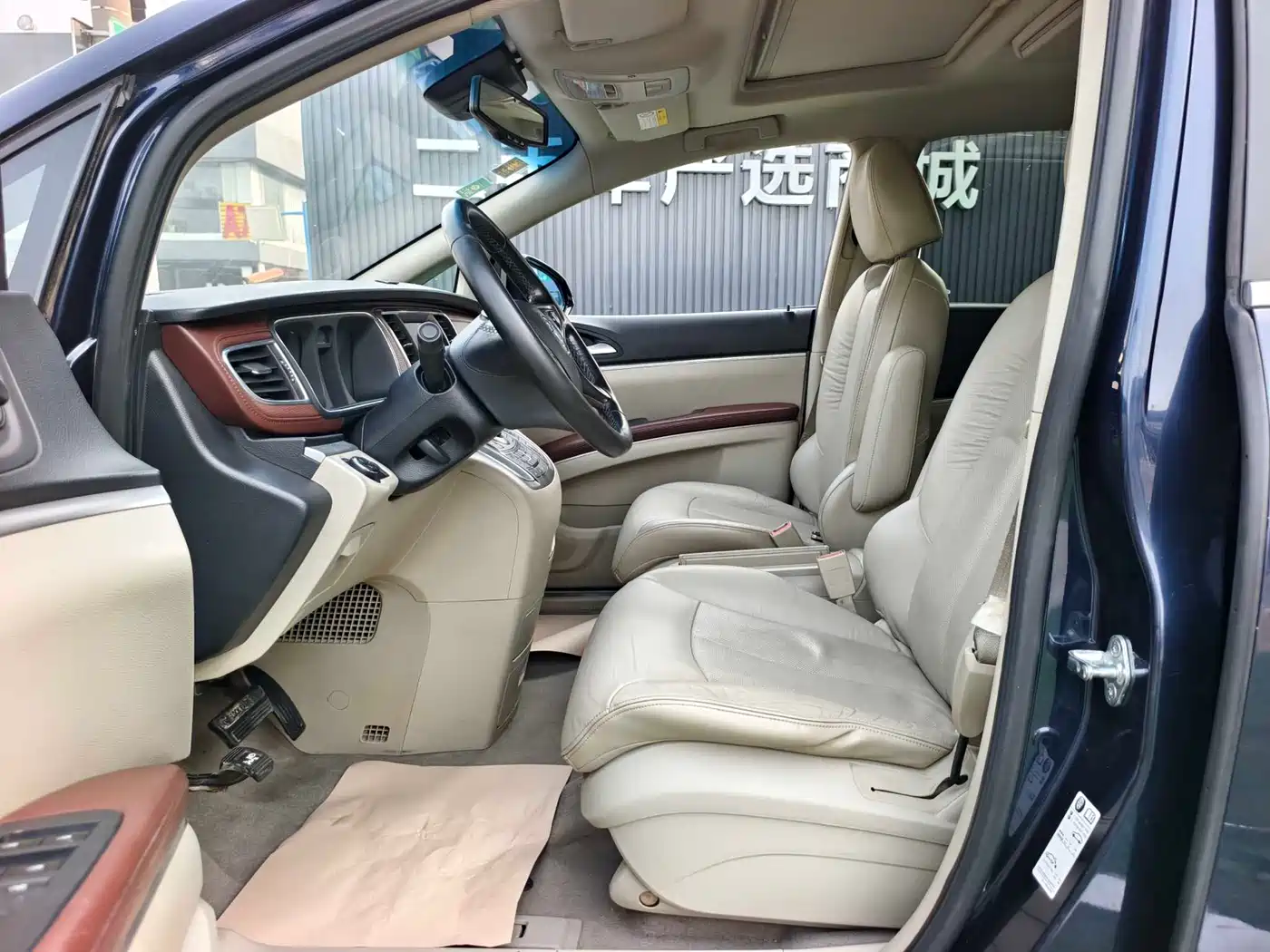 Buick GL8 2014 3.0L XT Luxury Business Flagship фото 15