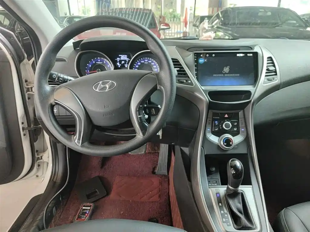 Hyundai Langdong 2016 1.6L Automatic Smart Edition фото 10