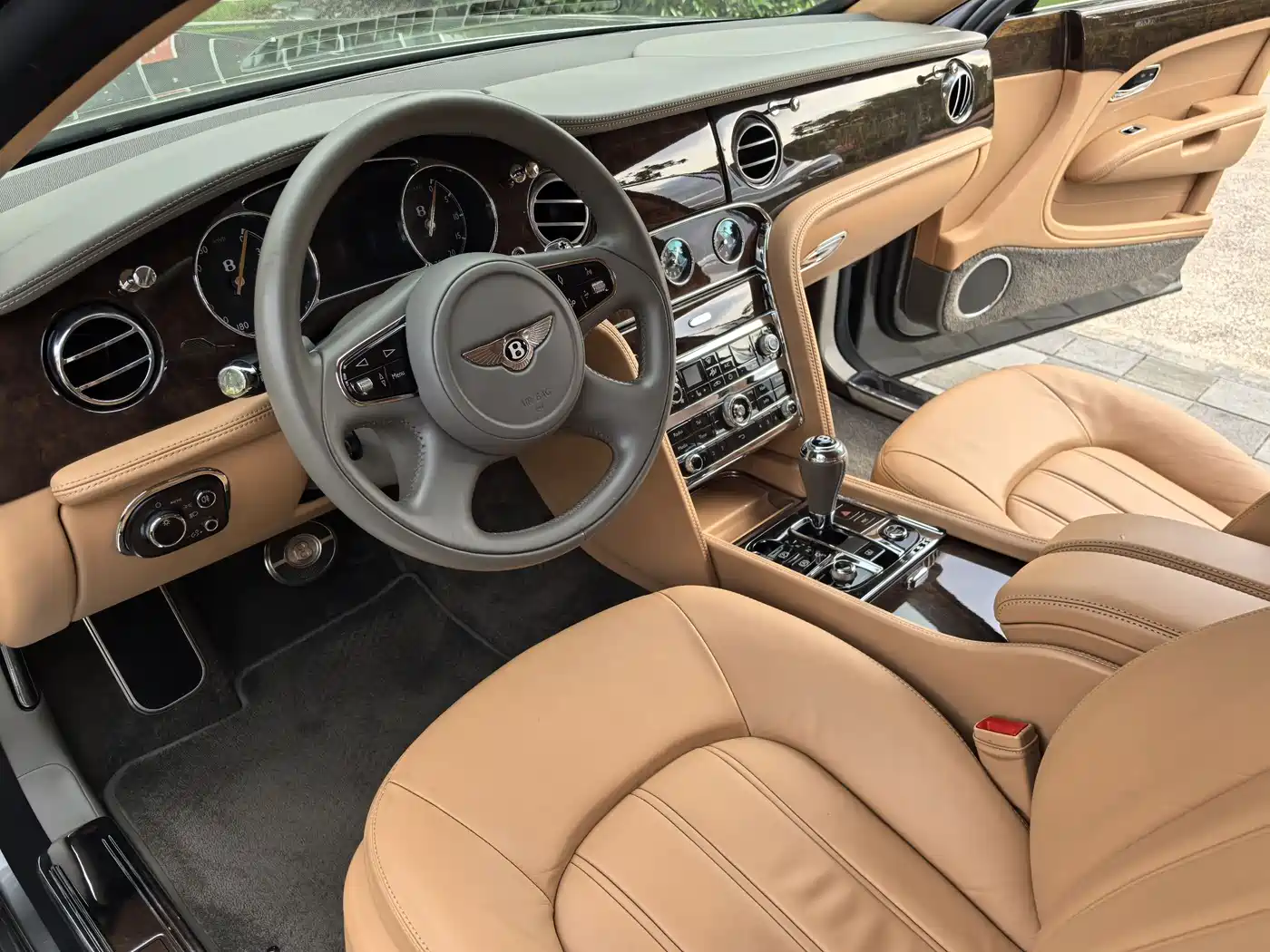 Фото 41 - Bentley Mulsanne