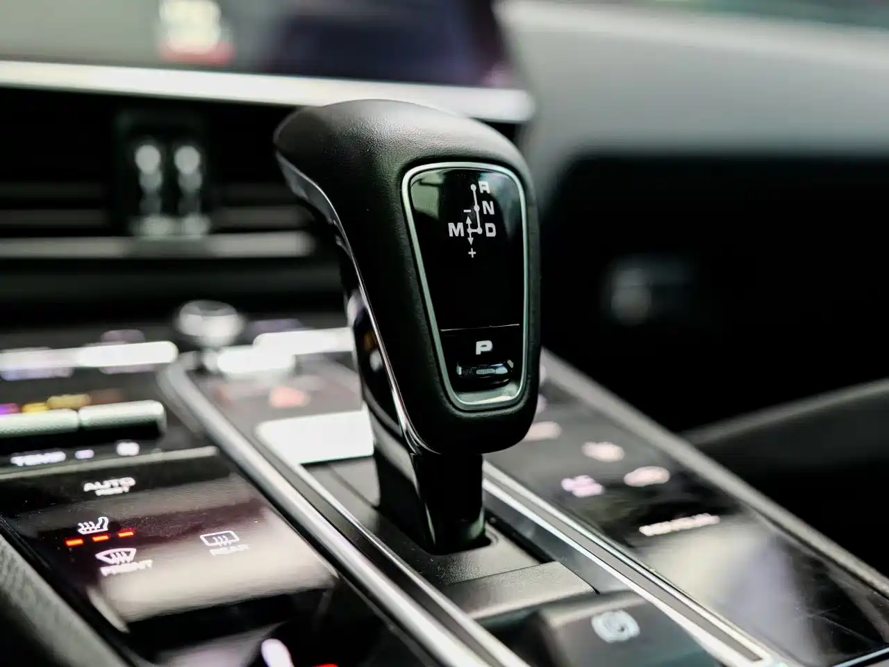 PORSCHE CAYENNE NEW ENERGY