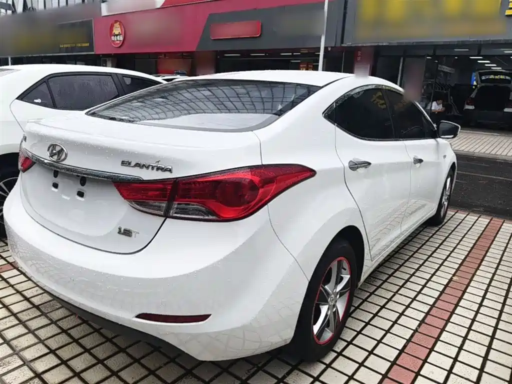 Hyundai Langdong 2012 1.6L Automatic Fashion фото 7