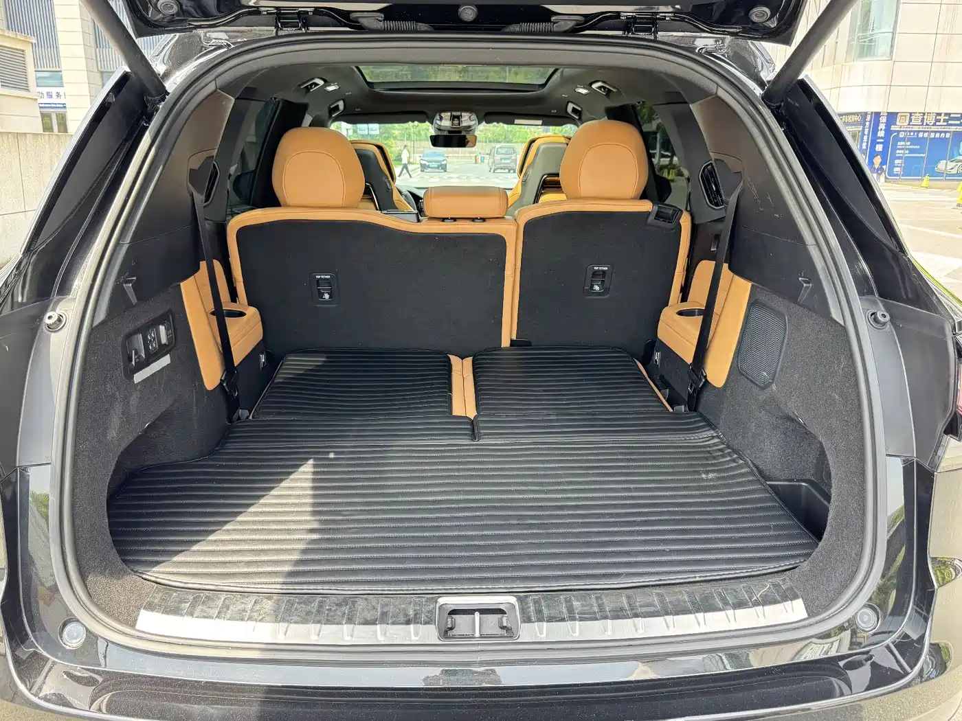 Lynk & Co 09 2021 2.0T Halo 7-seater фото 22