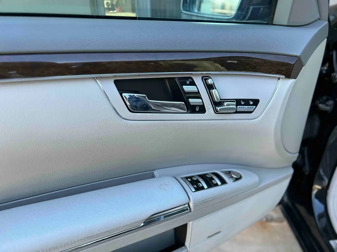Mercedes-Benz S-Class 2012 S 300 L Luxury Grand Edition фото 7