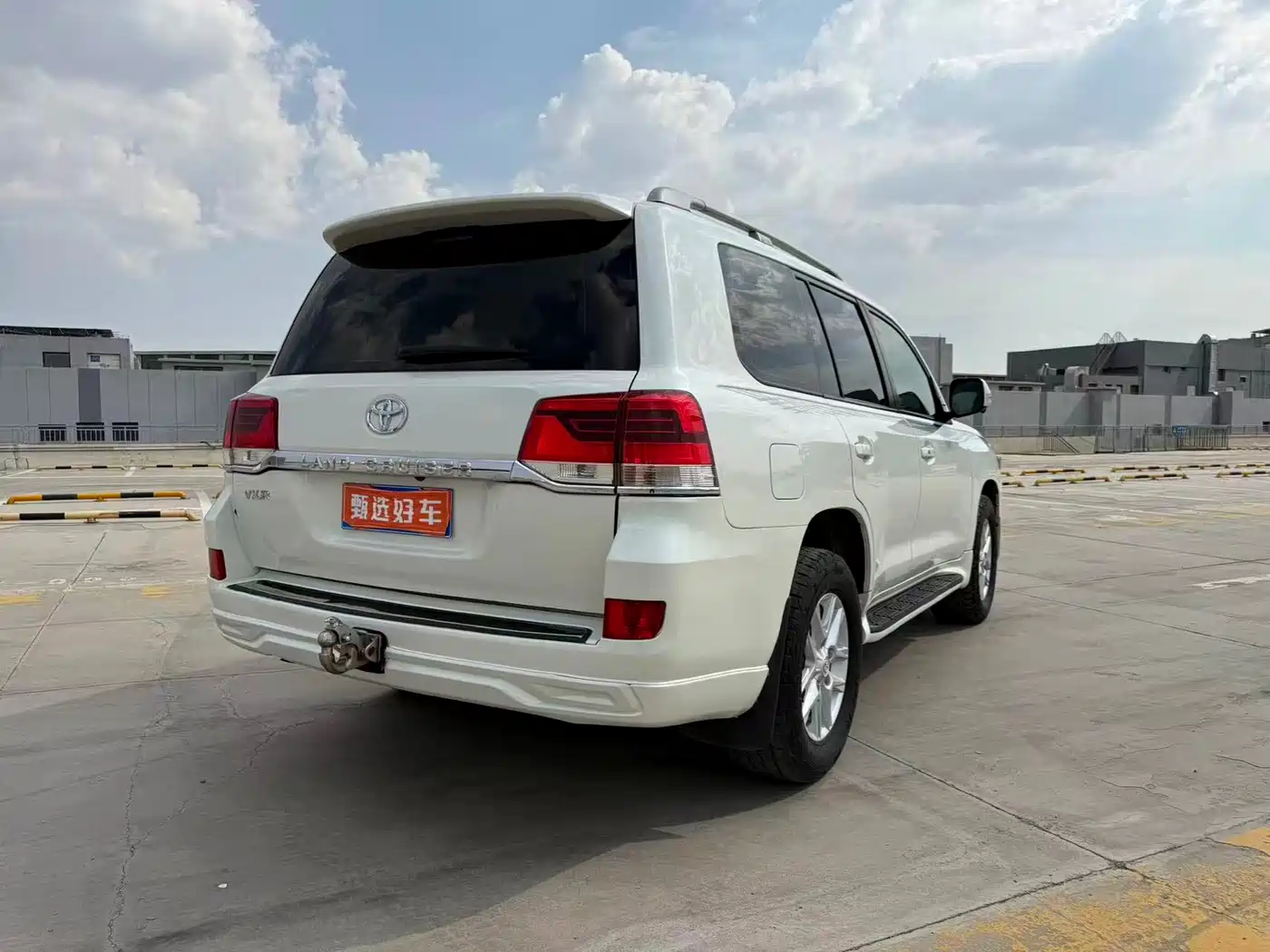 Toyota Land Cruiser (Import) 2015 4.0L V6 Middle East Limited Edition фото 9