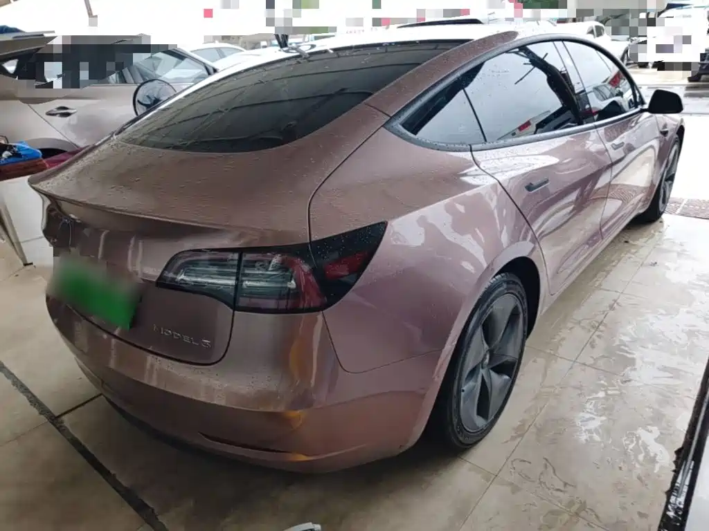 Фото 7 - Tesla Model 3
