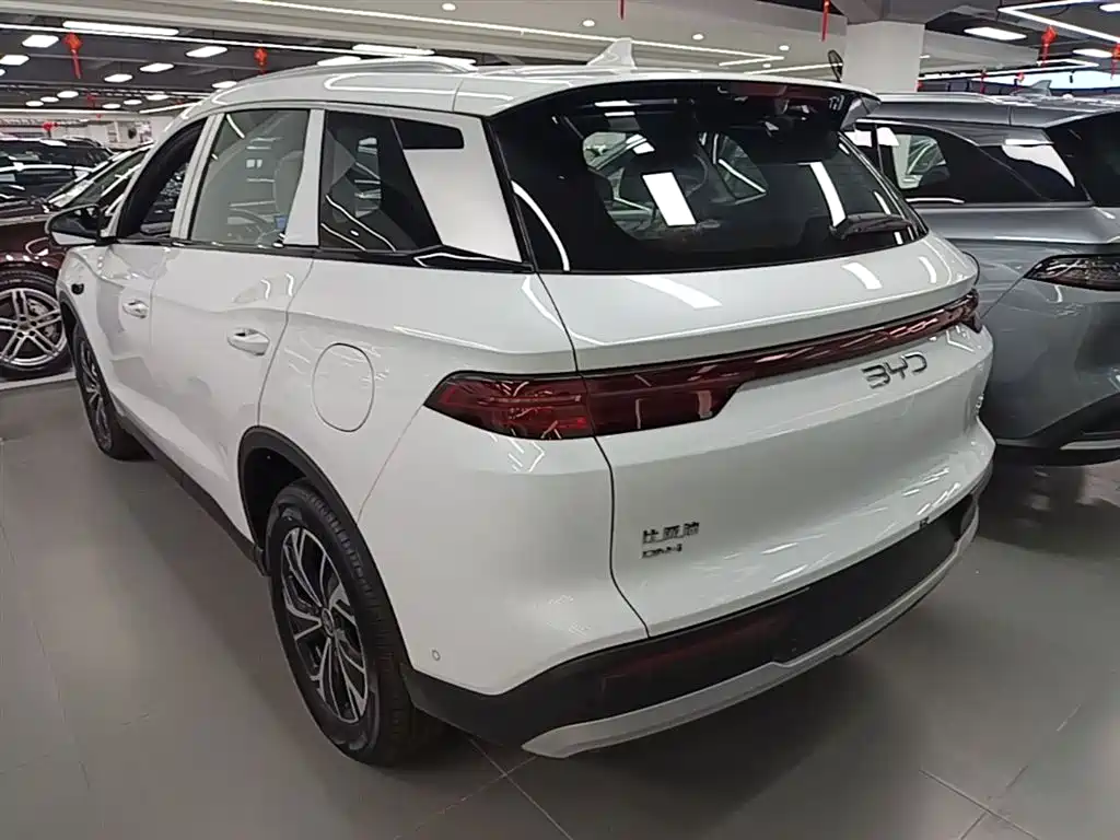 BYD Song Pro New Energy 2025 2nd Generation Smart Drive Edition DM-i 75KM Surpassing Type фото 5