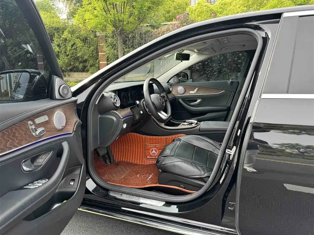 Mercedes-Benz E-Class 2018 E 200 L фото 15