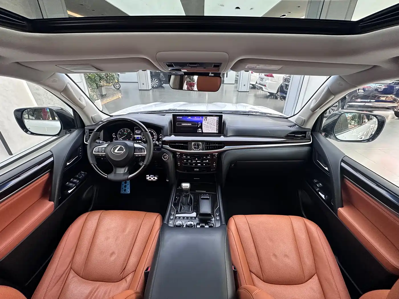 Lexus LX 2017 570 Peak Special Limited Edition фото 6