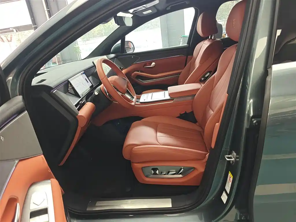 BYD Tang L 2025 DM 175KM Drone Player Edition фото 7