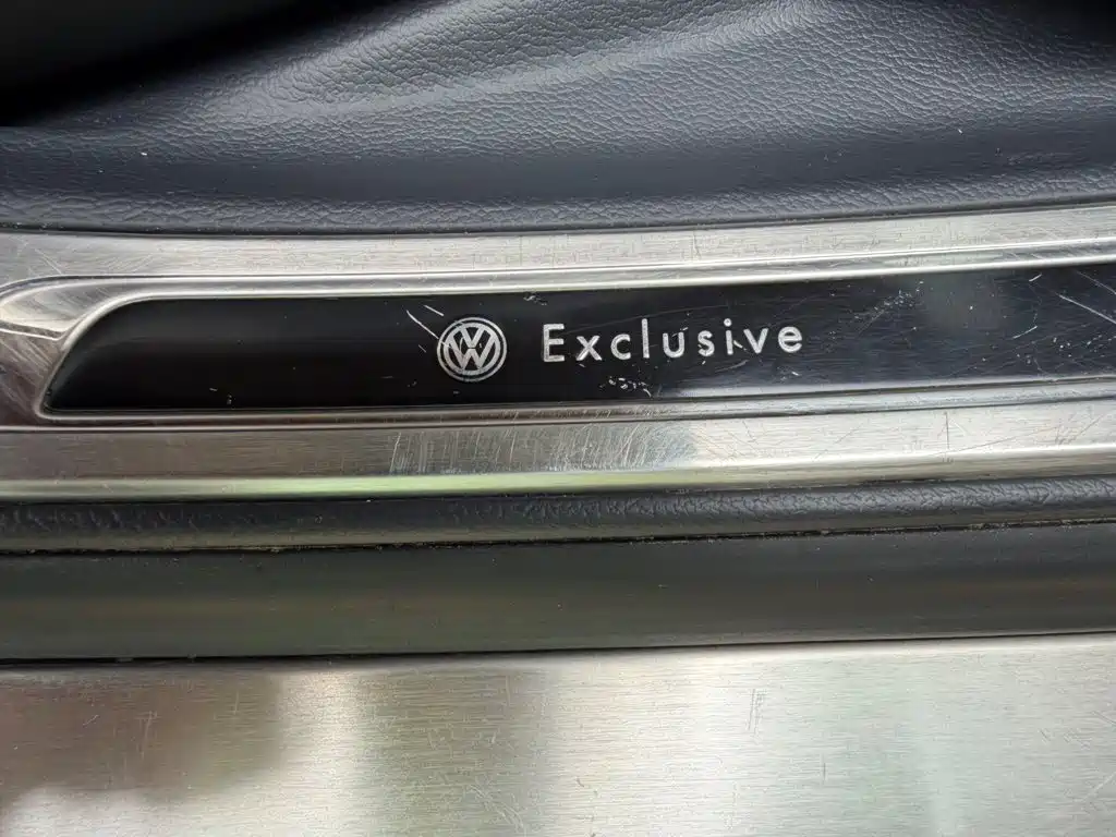 Volkswagen Phaeton 2011 2011 3.6L V6 4-seat Long Wheelbase Individual