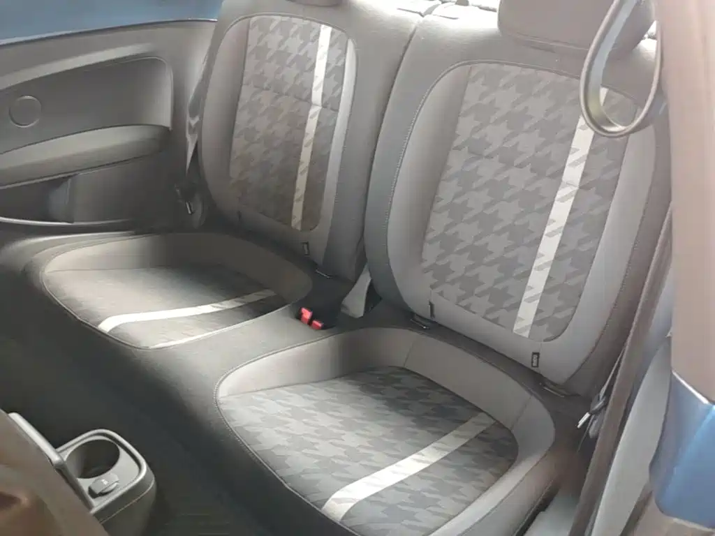 Photo 17 - Volkswagen Beetle
