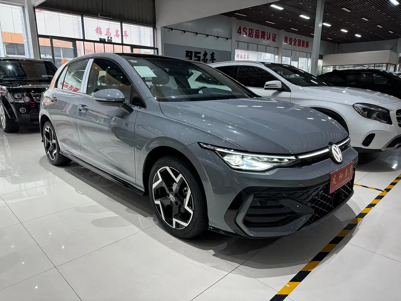 VOLKSWAGEN GOLF