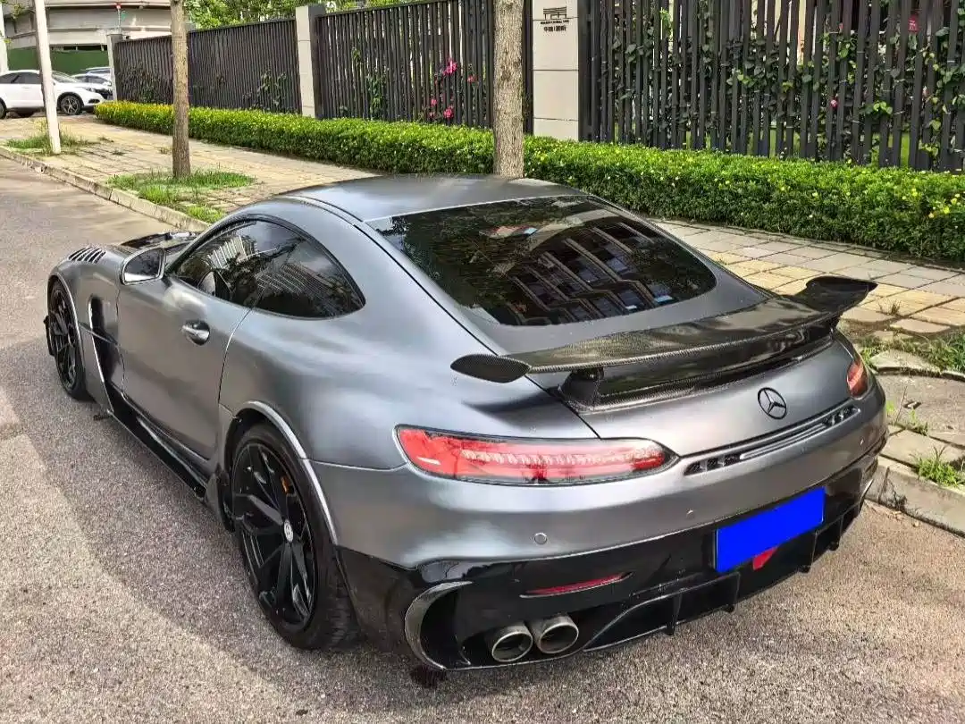 MERCEDES-BENZ AMG GT
