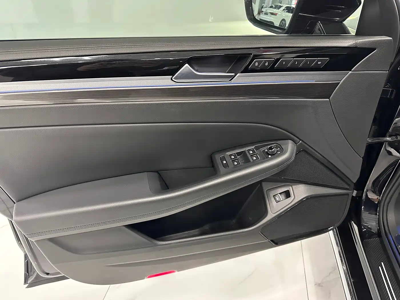 Volkswagen Phideon 2019 380TSI 2WD Business Edition China VI фото 4