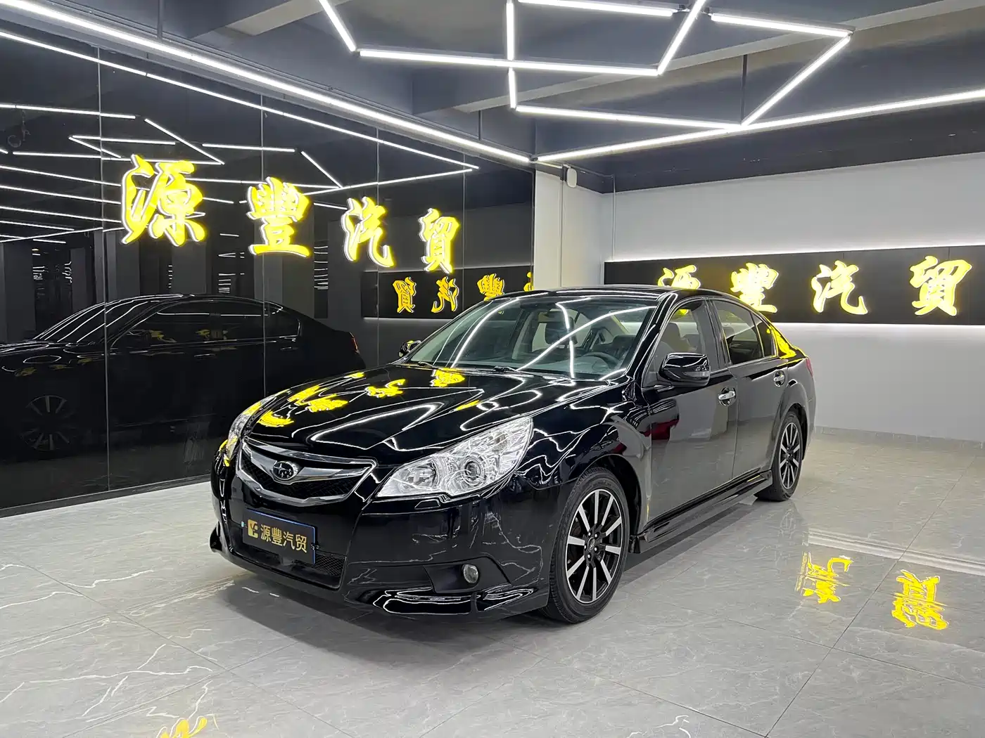 Subaru Legacy 2010 2.5i Luxury Navigation Edition