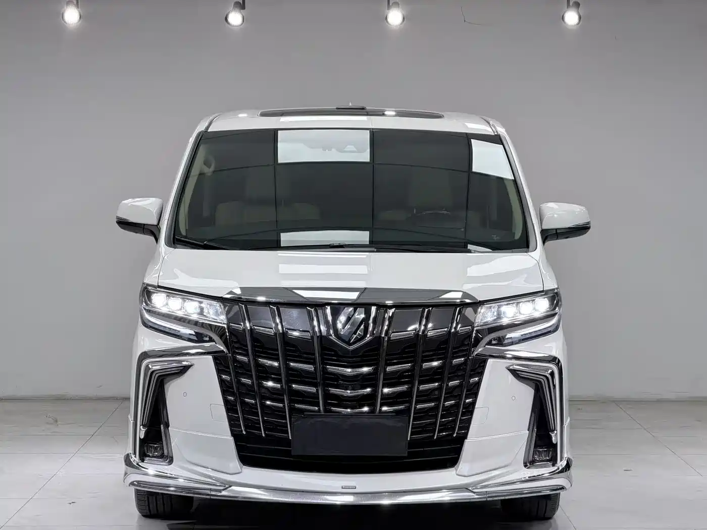 Toyota Vellfire 2020 Twin Engine 2.5L HV Premium Edition
