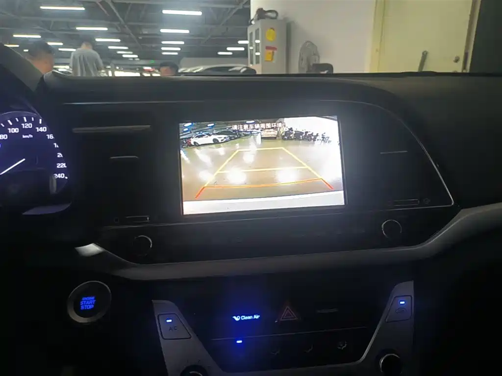 Hyundai Elantra 2018 1.6L Automatic 15th Anniversary Special Edition фото 13