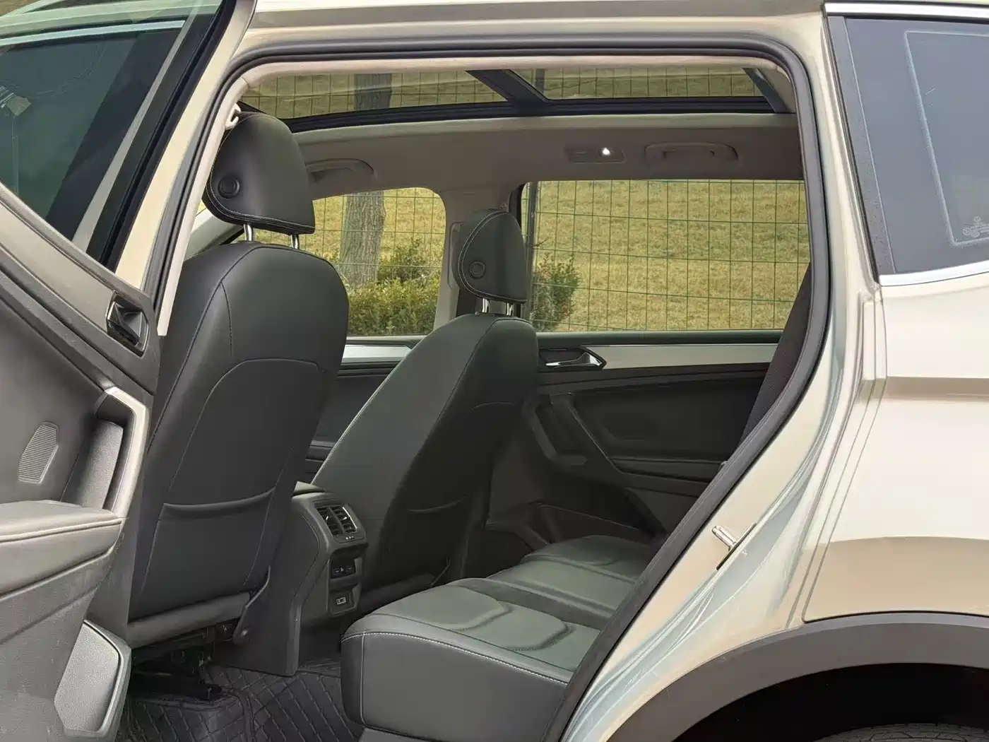 Volkswagen Tiguan L 2018 330TSI Automatic 2WD Luxury Edition фото 8