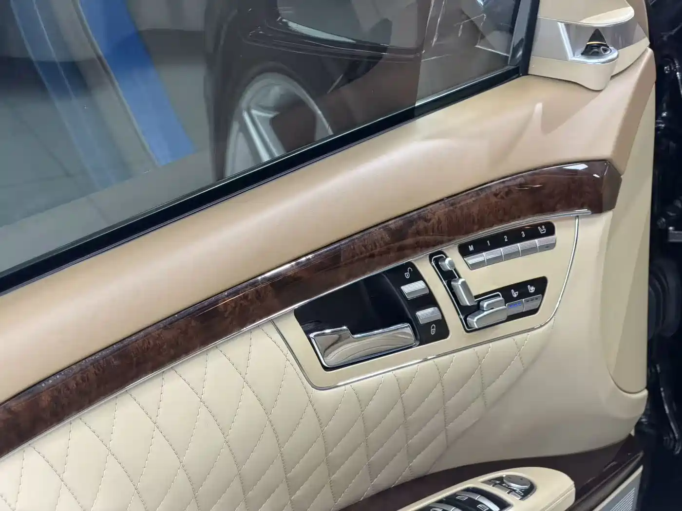 Mercedes-Benz S-Class AMG 2010 AMG S 65 фото 5