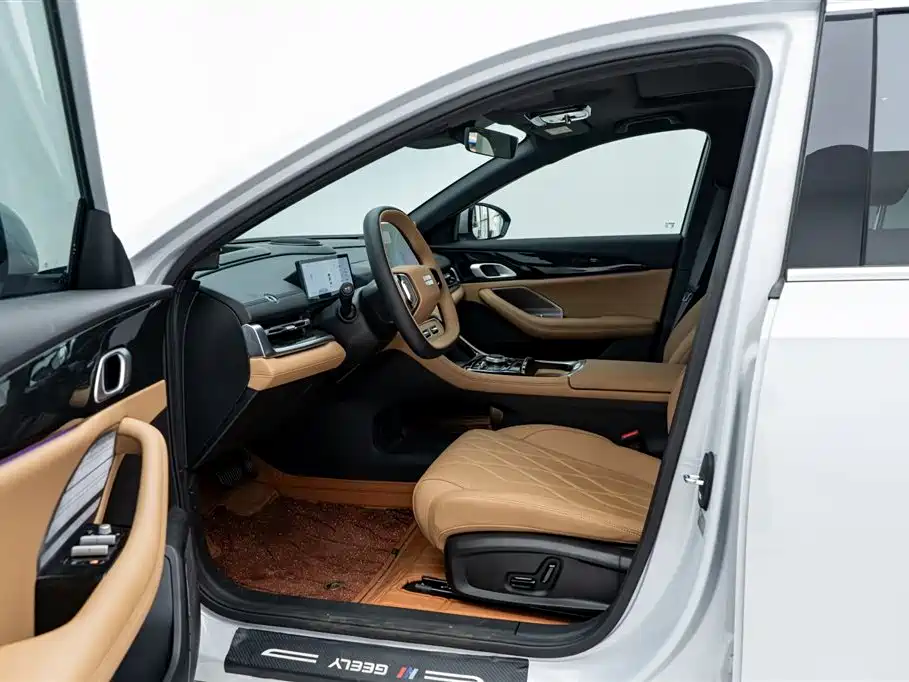 Geely Galaxy Galaxy A7 2025 EM-i фото 16