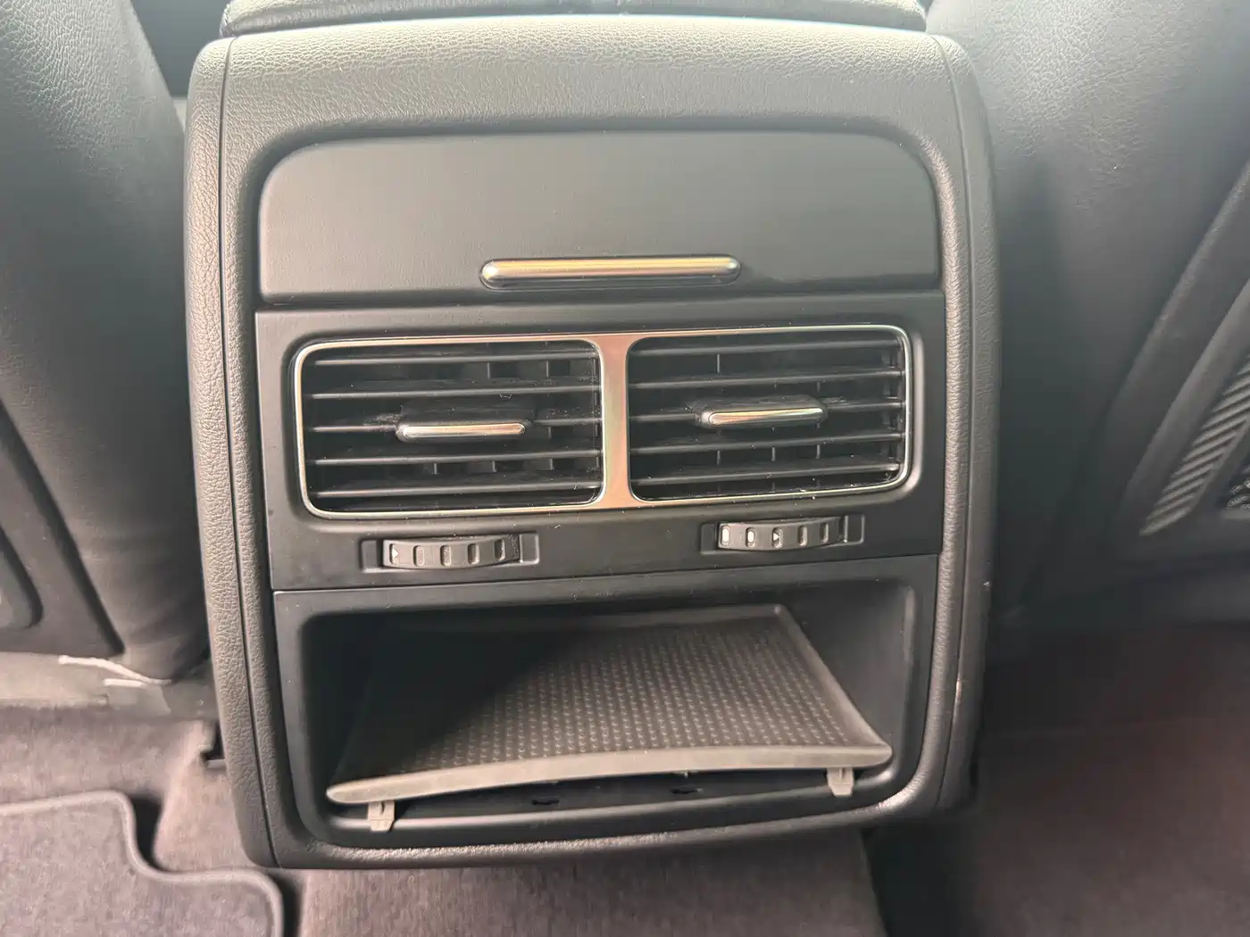 Volkswagen Touareg 2012 2011 3.0TSI Comfort